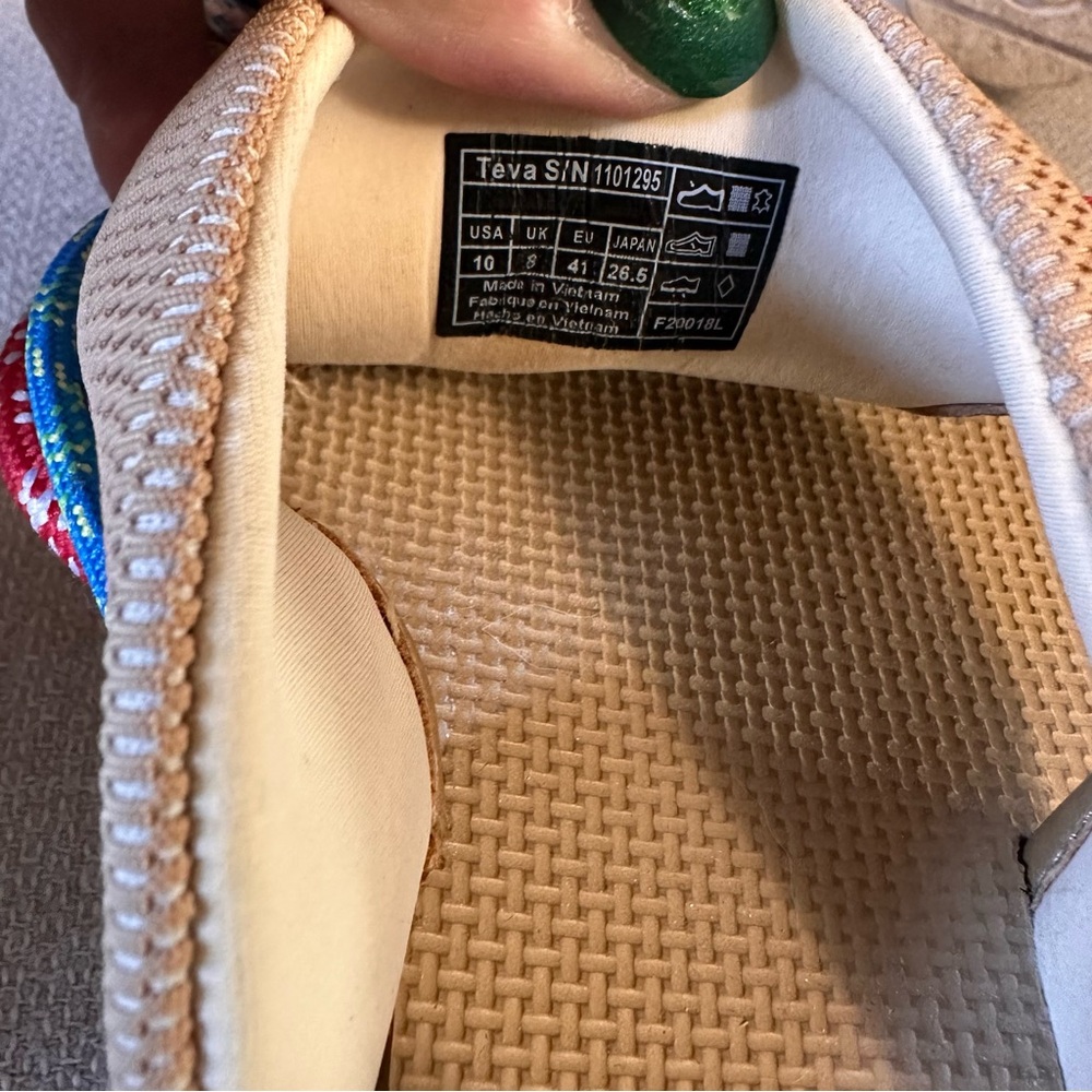 Teva Indio Carabiner Slide Rope Platform Sandals Stretchy tan, red, white, blue - Picture 11 of 11
